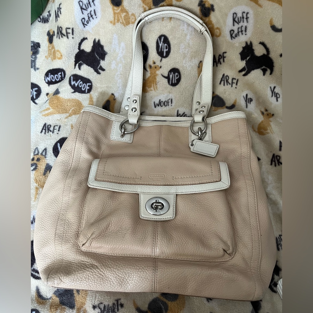 Preloved Coach Penelope Satchel Carryall Beige/Ivory